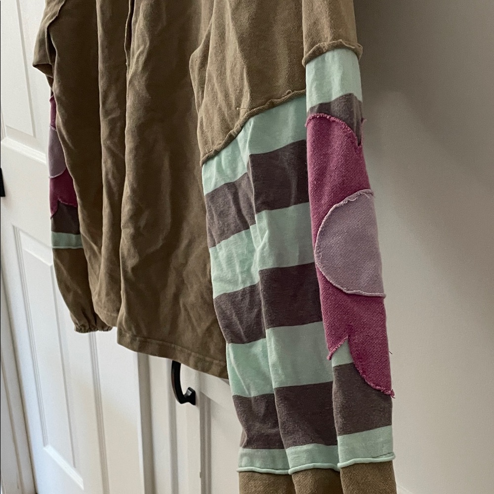 Easel Beige Casual Top - Picture 9 of 12
